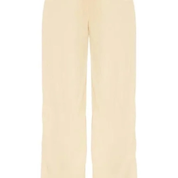 PrettyLittleThing Cream Plisse High Waisted Wide Leg Trousers 4 NWT - Picture 3 of 10